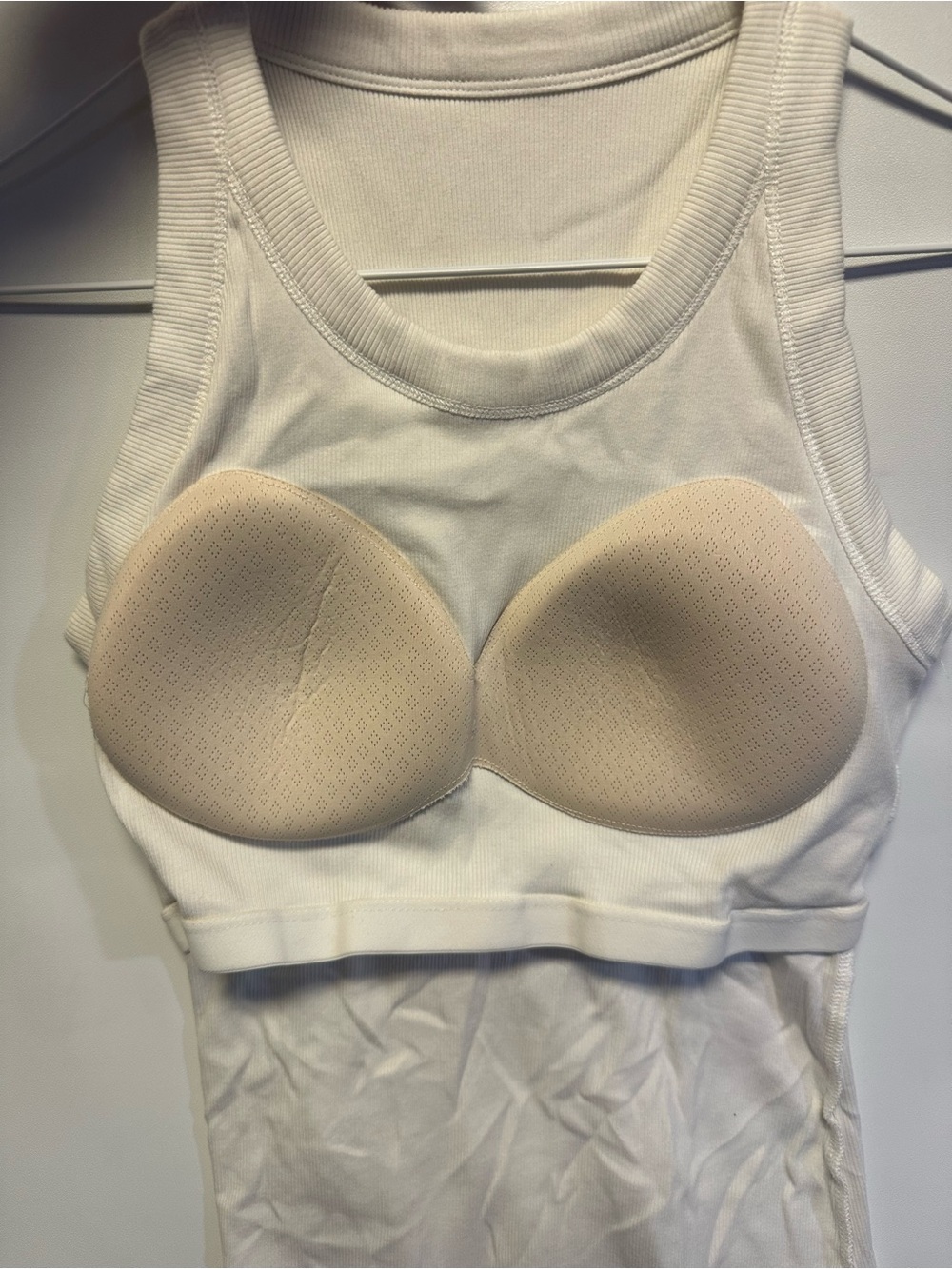 chic White Ribbed Racerback Tank Top - Picture 4 of 6